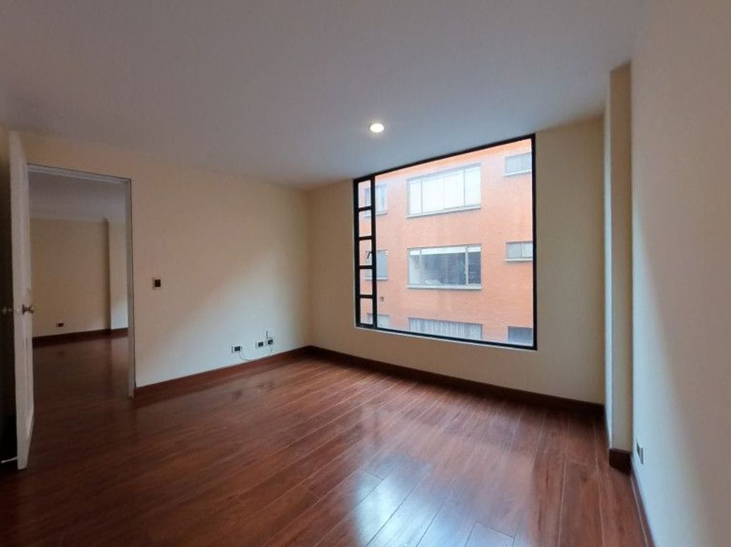 Apartamento de 1 alcoba en venta en Chicó Norte, Bogotá, 40 m² · foto 9 de 14
