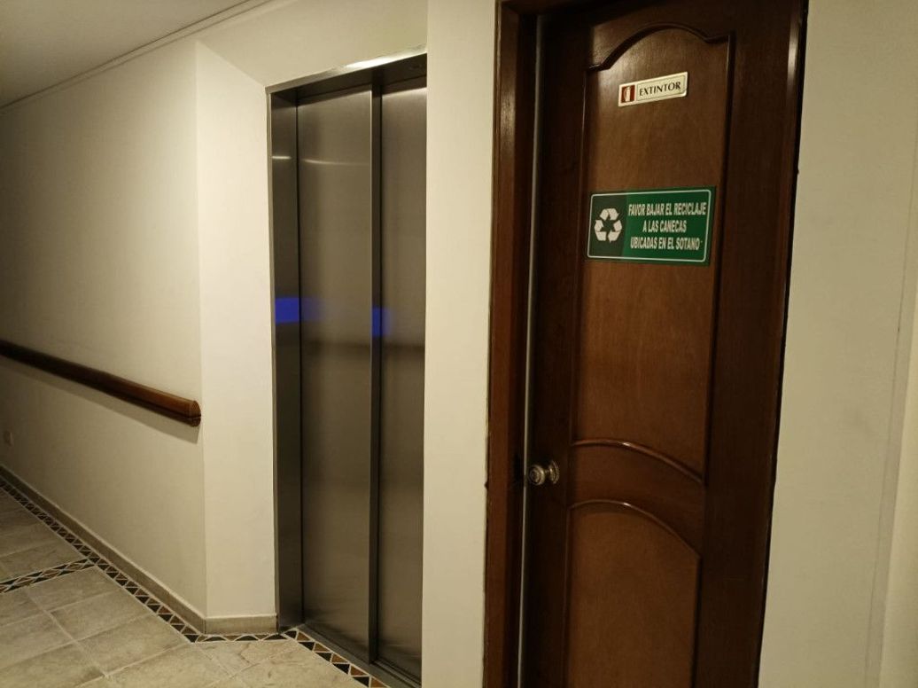 Apartamento de 1 alcoba en venta en Chicó Norte, Bogotá, 40 m² · foto 13 de 14