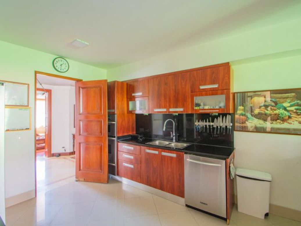 Apartamento de 3 alcobas en venta en Cerros De Santa Barbara, Bogotá, 305 m² · foto 18 de 20