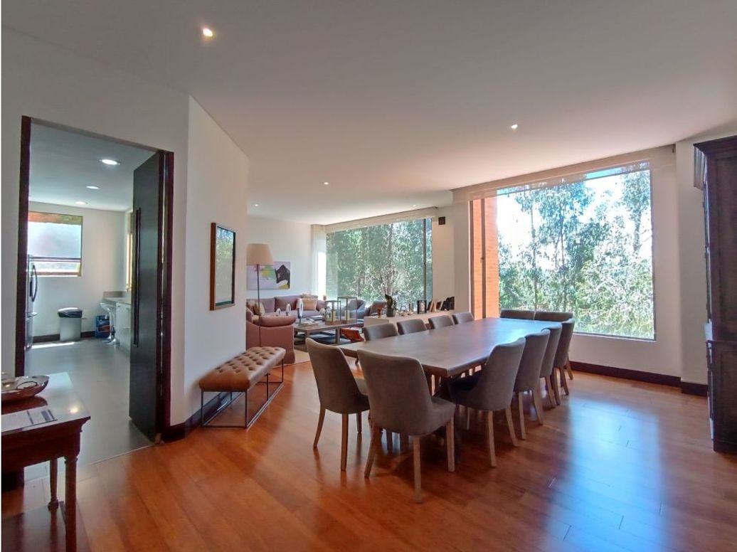 Apartamento de 3 alcobas en venta en Los Naranjos, Bogotá, 179 m² · foto 4 de 20