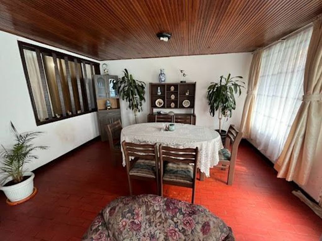 Casa de 7 alcobas en venta en Quirigua, Bogotá, 77 m² · foto 3 de 20