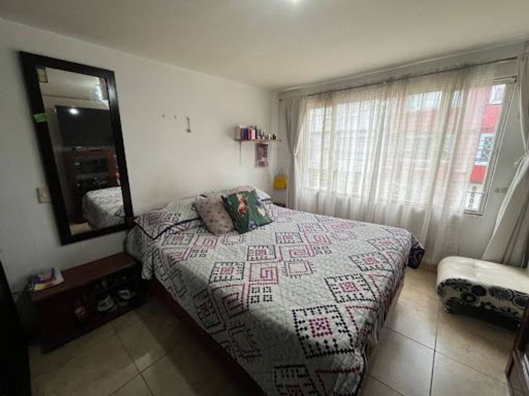 Casa de 7 alcobas en venta en Quirigua, Bogotá, 77 m² · foto 12 de 20