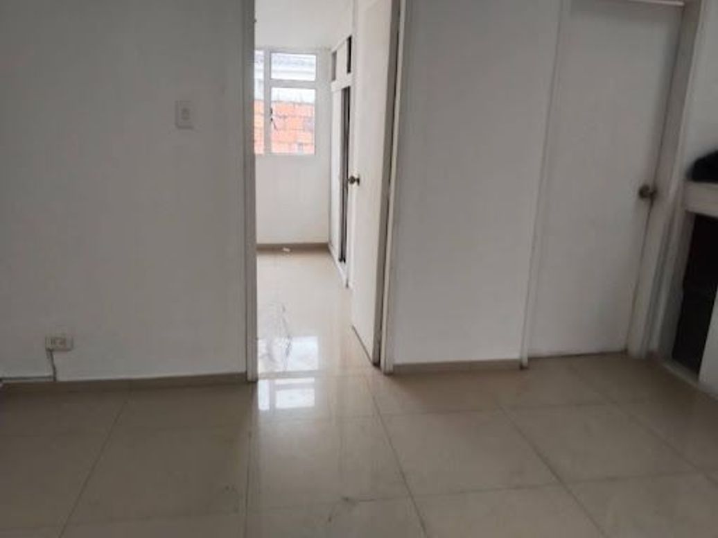 Casa de 4 alcobas en venta en Santa Isabel, Bogotá, 202 m² · foto 6 de 7