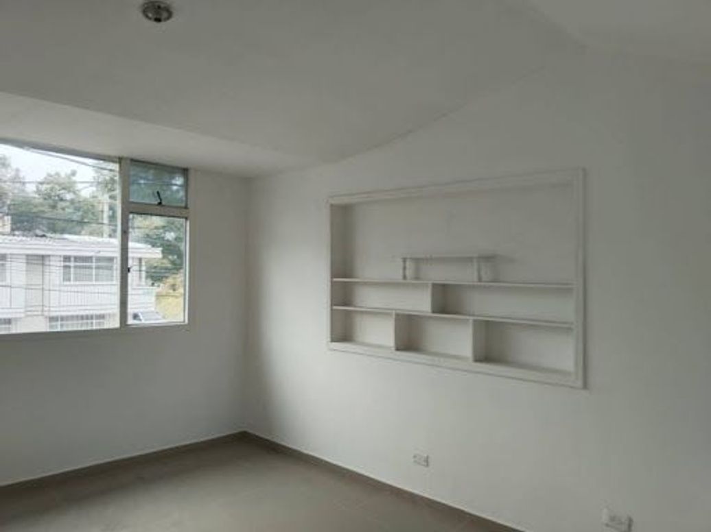 Casa de 4 alcobas en venta en Santa Isabel, Bogotá, 202 m² · foto 5 de 7