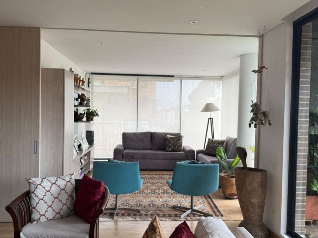 Apartamento de 3 alcobas en venta en La Carolina, Bogotá, 303 m² · foto 6 de 20