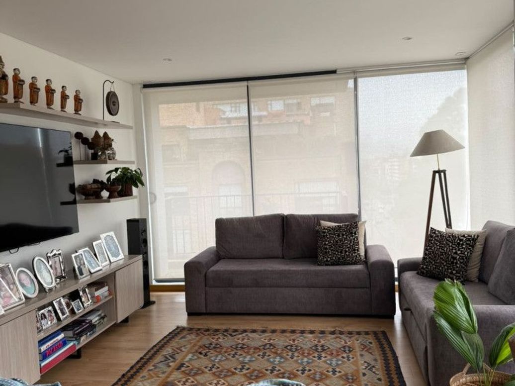 Apartamento de 3 alcobas en venta en La Carolina, Bogotá, 303 m² · foto 7 de 20