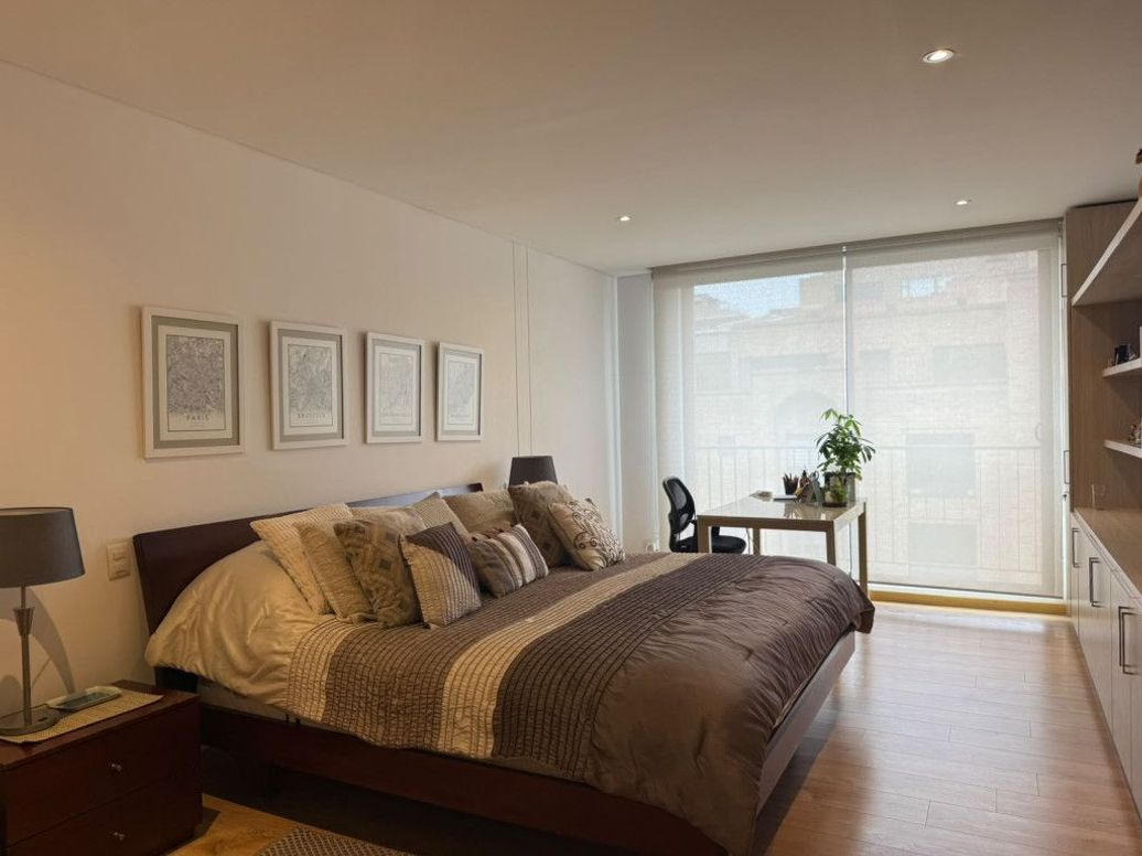 Apartamento de 3 alcobas en venta en La Carolina, Bogotá, 303 m² · foto 9 de 20