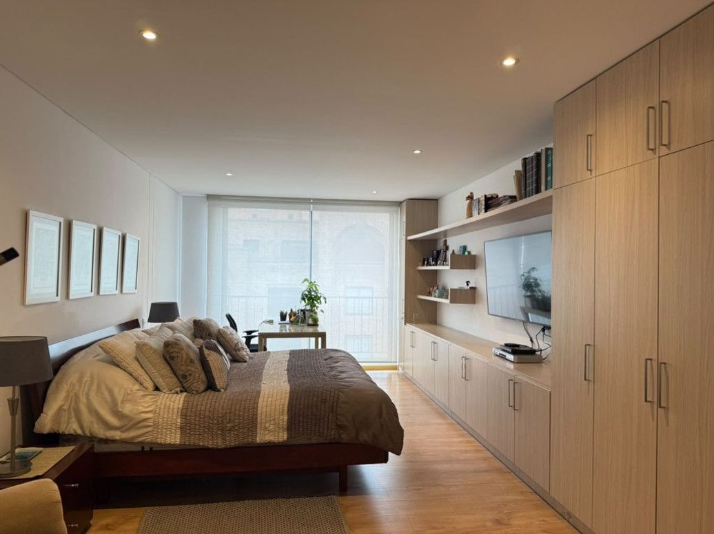 Apartamento de 3 alcobas en venta en La Carolina, Bogotá, 303 m² · foto 10 de 20
