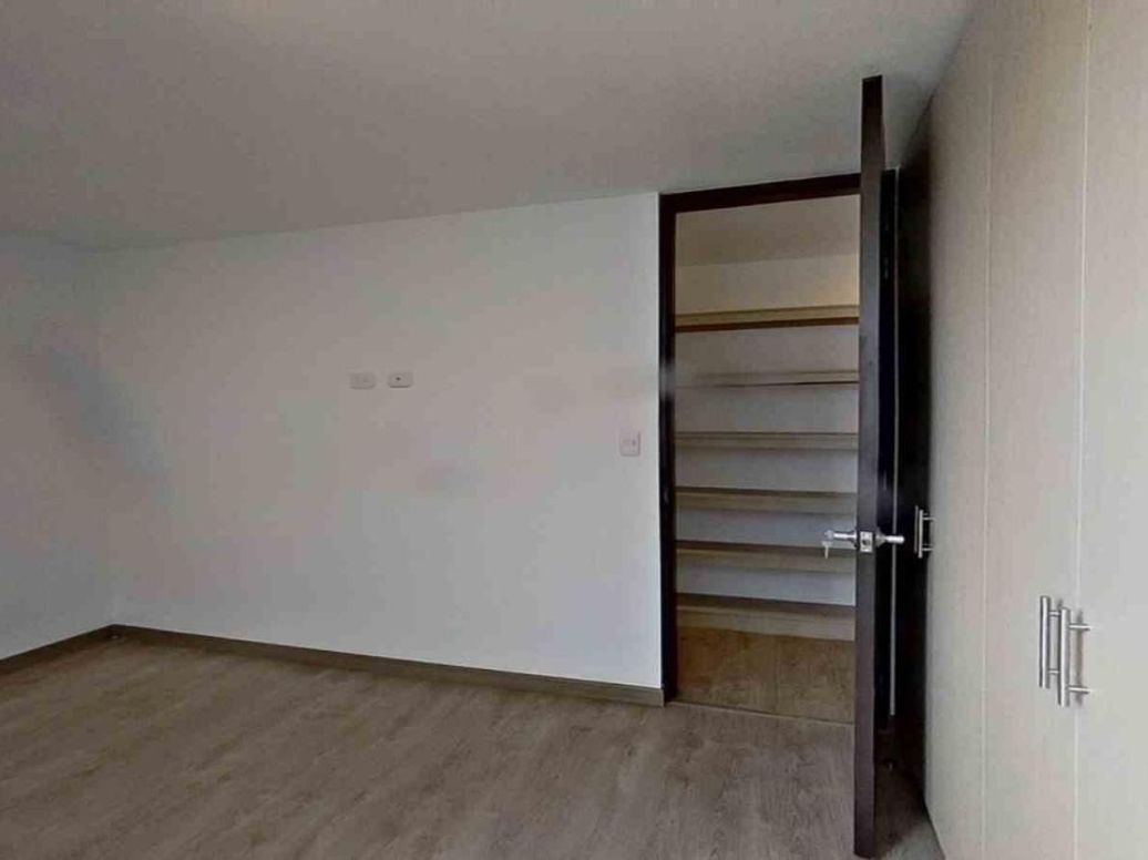 Apartamento de 2 alcobas en venta en La Castellana, Bogotá, 61 m² · foto 9 de 14
