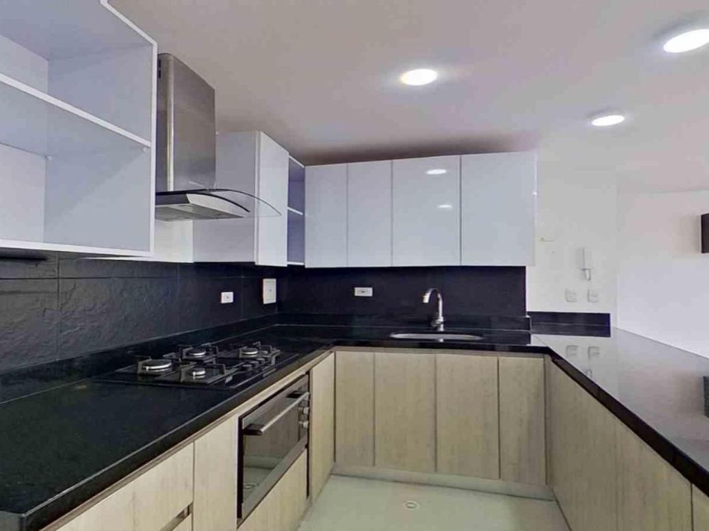 Apartamento de 2 alcobas en venta en La Castellana, Bogotá, 61 m² · foto 10 de 14