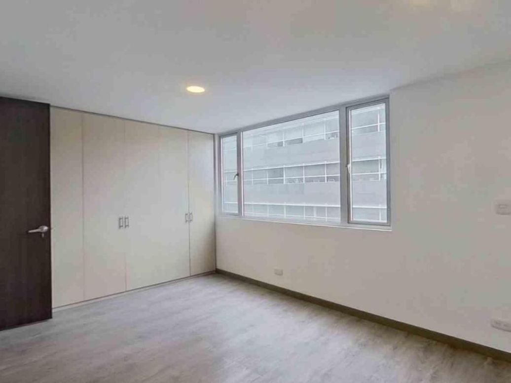 Apartamento de 2 alcobas en venta en La Castellana, Bogotá, 61 m² · foto 7 de 14