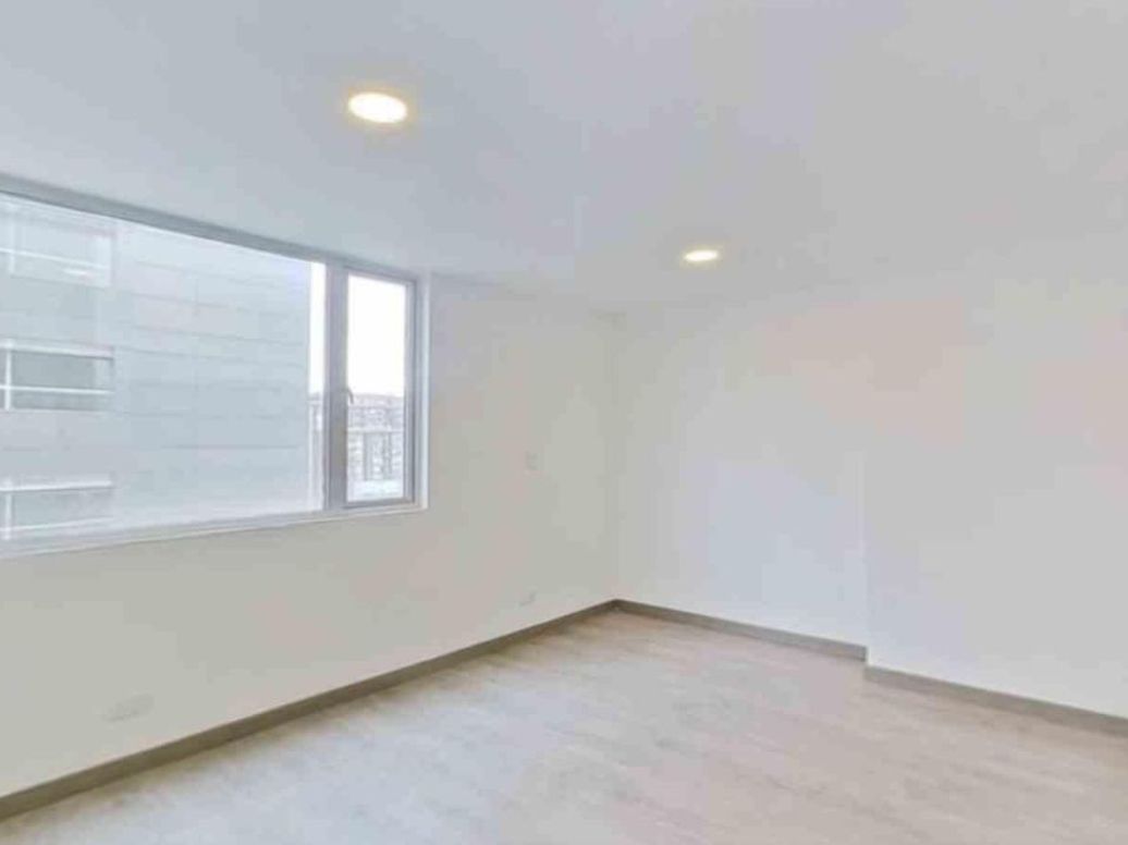 Apartamento de 2 alcobas en venta en La Castellana, Bogotá, 61 m² · foto 4 de 14