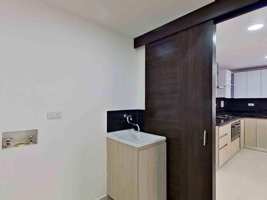 Apartamento de 2 alcobas en venta en La Castellana, Bogotá, 61 m² · foto 11 de 14