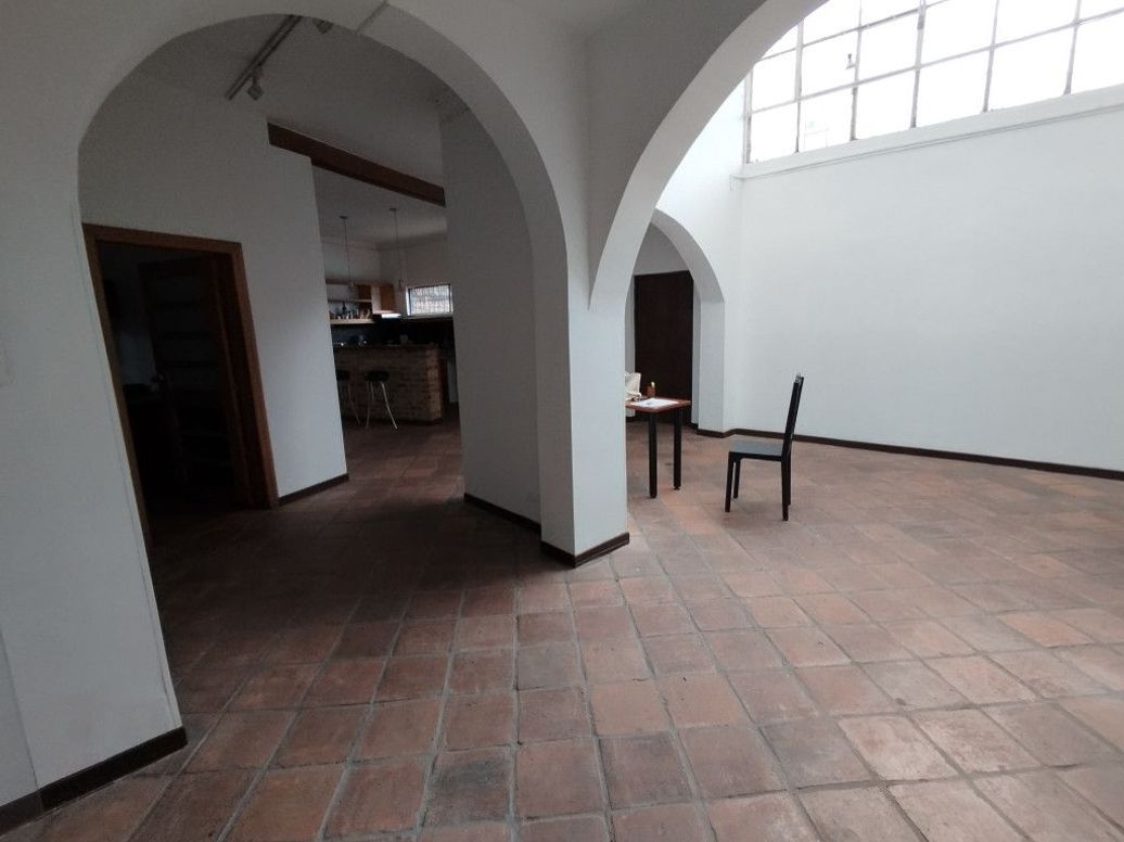 Casa de 8 alcobas en venta en Veraguas, Bogotá, 423 m² · foto 2 de 18