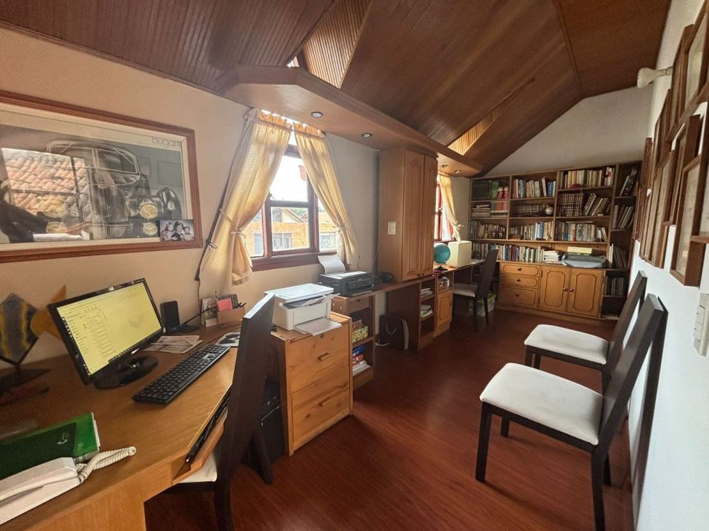 Casa de 5 alcobas en venta en San José De Bavaria, Bogotá, 200 m² · foto 10 de 20