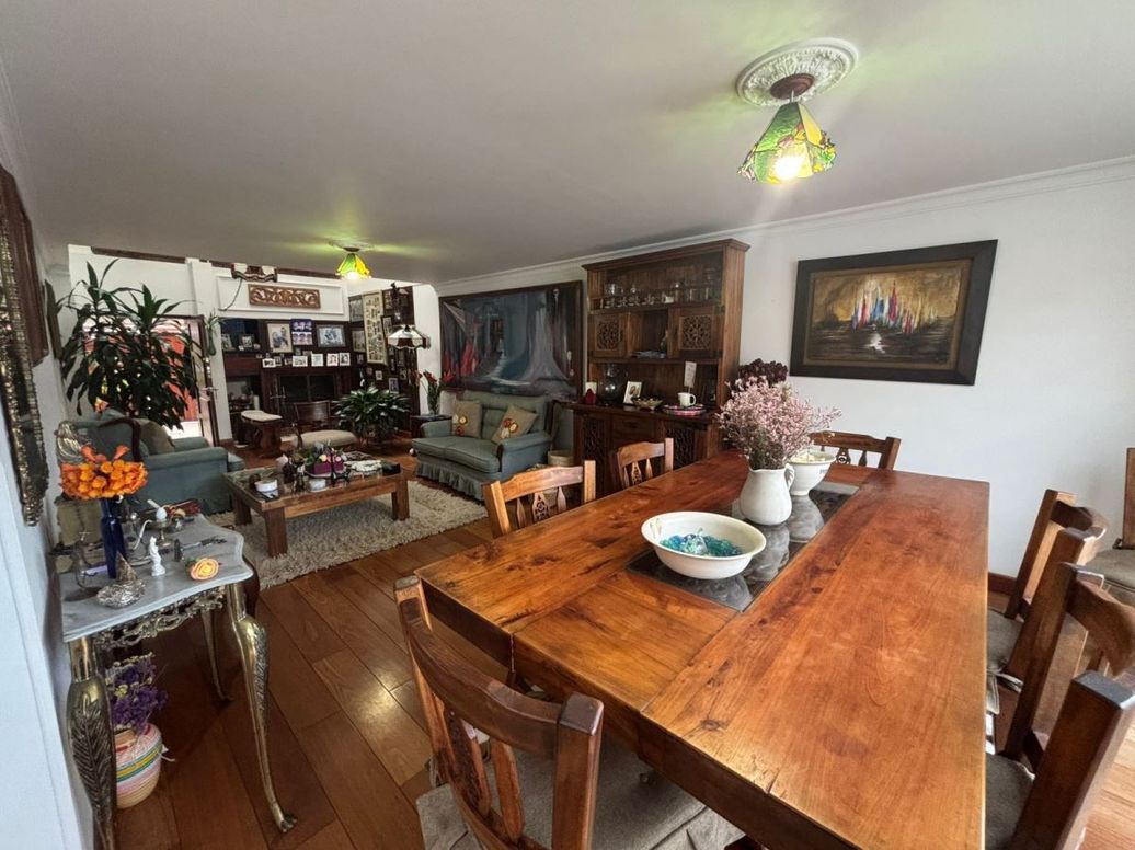 Casa de 5 alcobas en venta en San José De Bavaria, Bogotá, 200 m² · foto 6 de 20