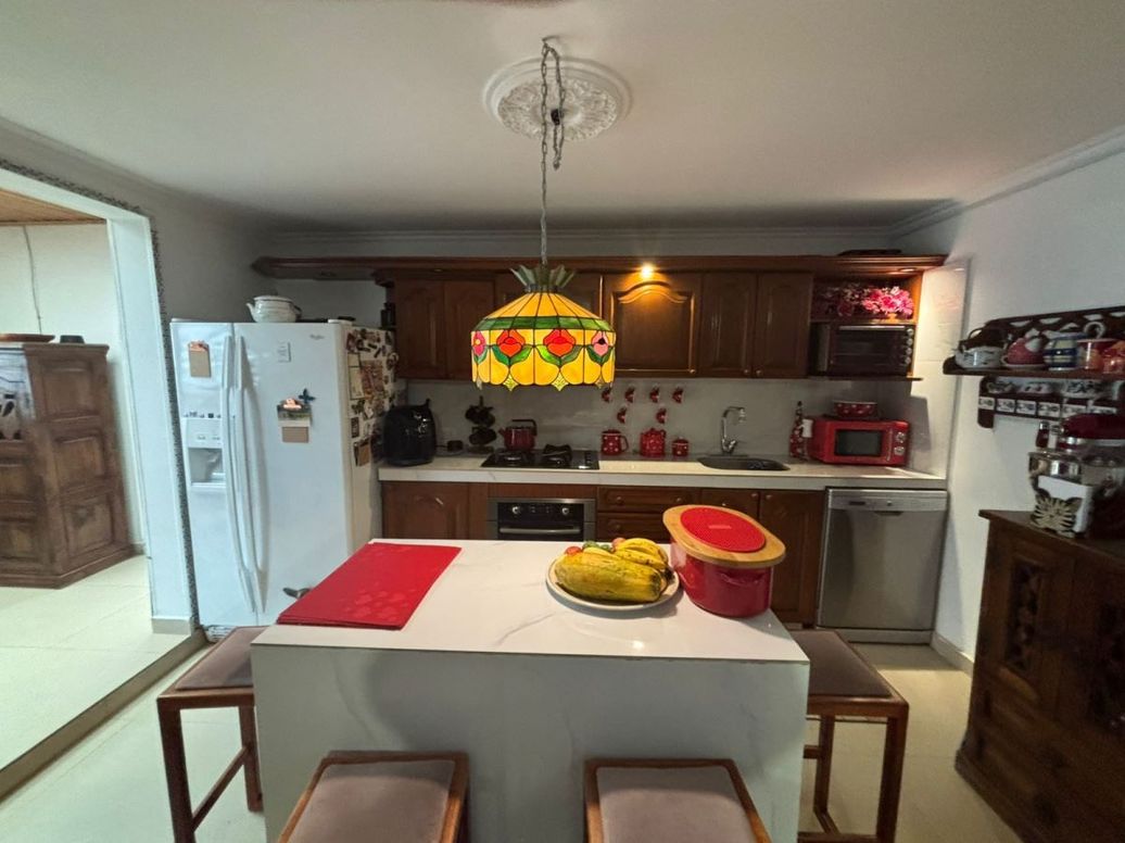Casa de 5 alcobas en venta en San José De Bavaria, Bogotá, 200 m² · foto 8 de 20