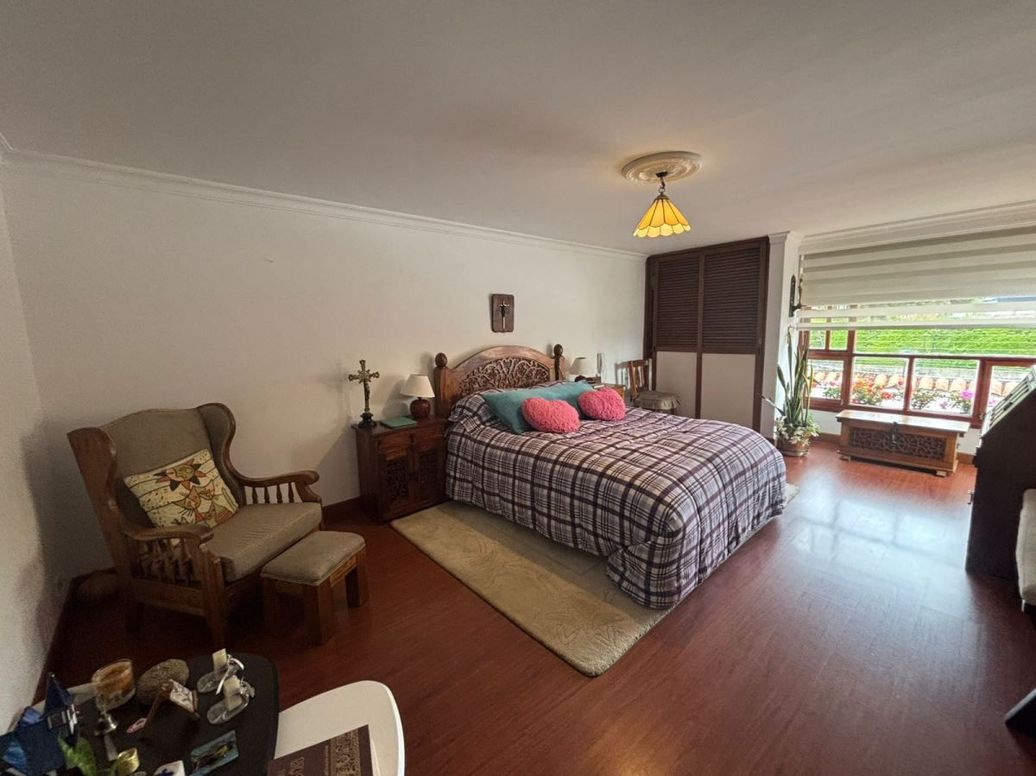 Casa de 5 alcobas en venta en San José De Bavaria, Bogotá, 200 m² · foto 18 de 20