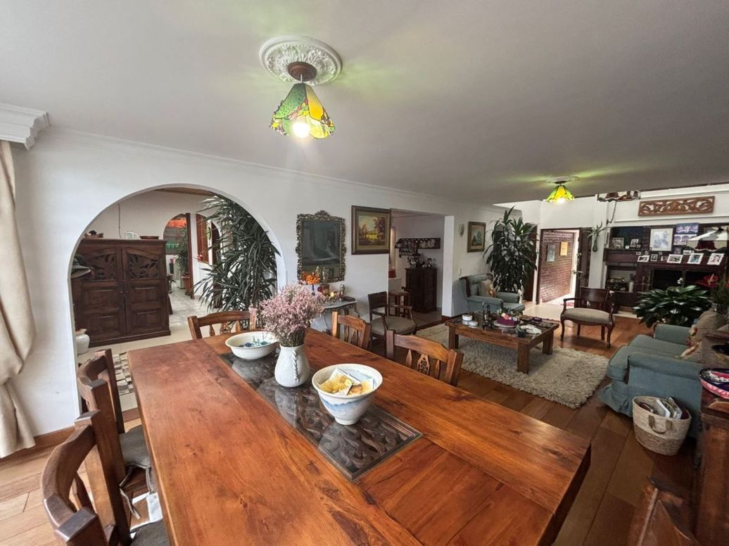 Casa de 5 alcobas en venta en San José De Bavaria, Bogotá, 200 m² · foto 5 de 20