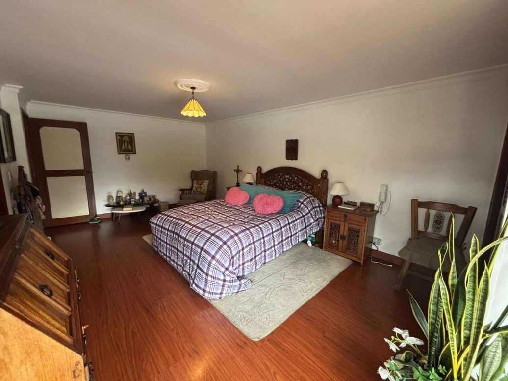 Casa de 5 alcobas en venta en San José De Bavaria, Bogotá, 200 m² · foto 19 de 20