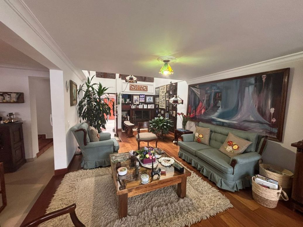 Casa de 5 alcobas en venta en San José De Bavaria, Bogotá, 200 m² · foto 4 de 20