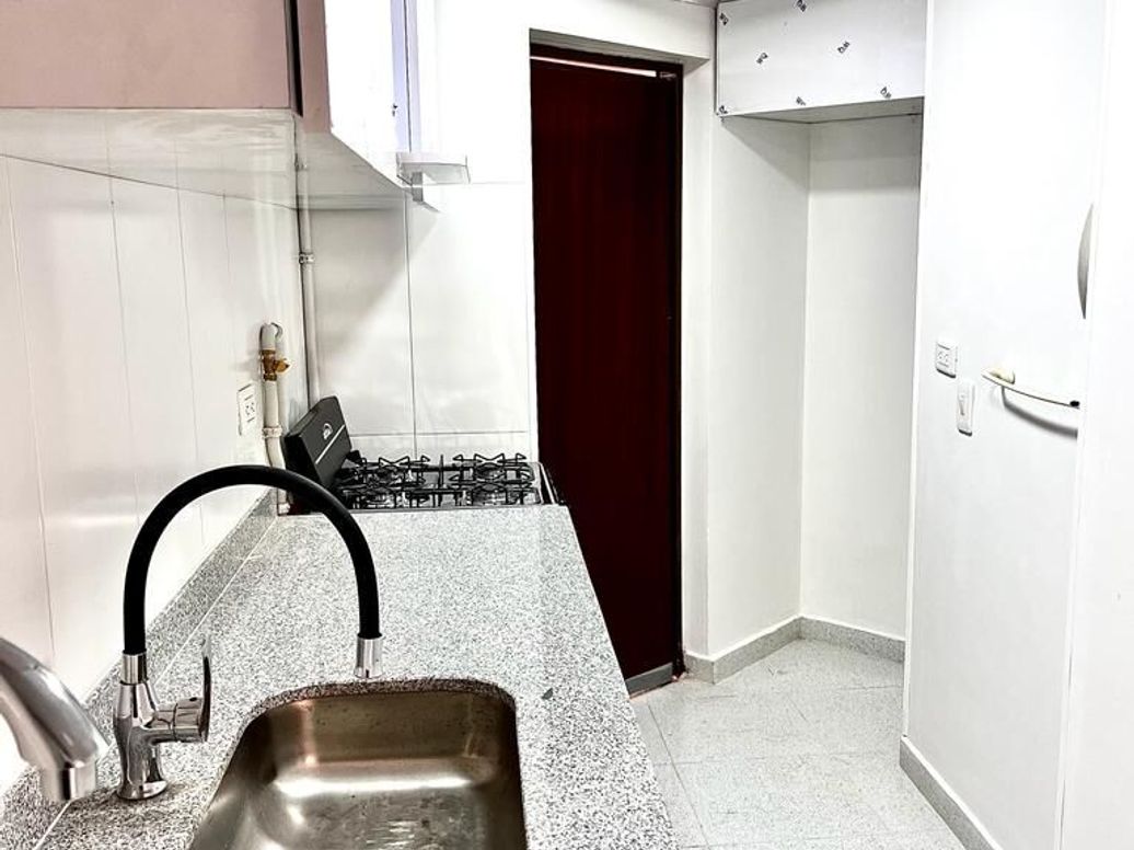 Apartamento de 2 alcobas en venta en Cedro Salazar, Bogotá, 64 m² · foto 7 de 14