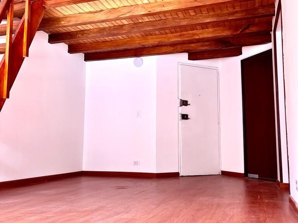 Apartamento de 2 alcobas en venta en Cedro Salazar, Bogotá, 64 m² · foto 2 de 14