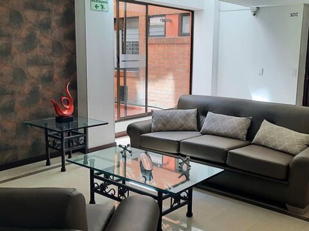 Apartamento de 2 alcobas en venta en Santa Barbara Occidental, Bogotá, 156 m² · foto 13 de 14