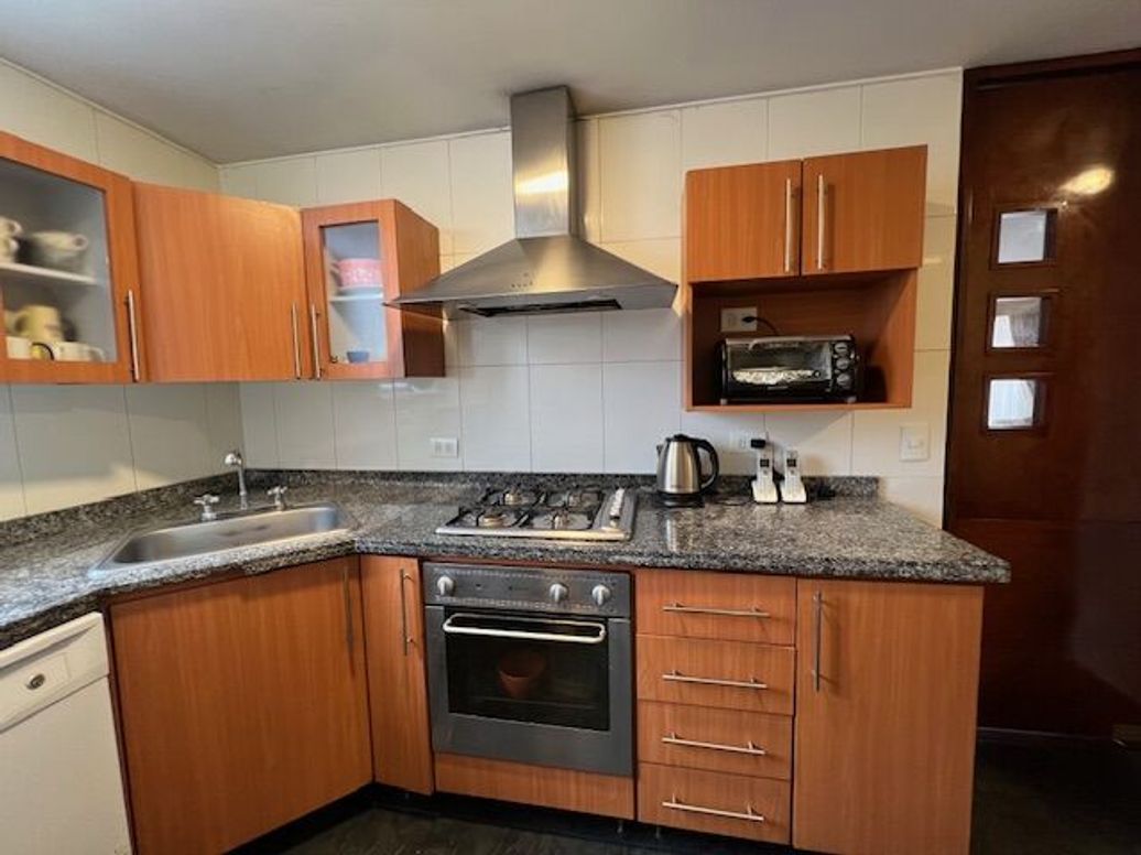 Apartamento de 3 alcobas en venta en Santa Barbara Occidental, Bogotá, 161 m² · foto 5 de 16
