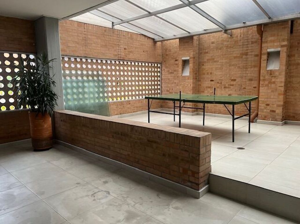 Apartamento de 3 alcobas en venta en Santa Barbara Occidental, Bogotá, 161 m² · foto 13 de 16