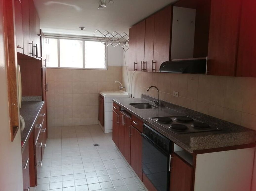 Apartamento de 3 alcobas en venta en Maranta Iii Sector, Bogotá, 180 m² · foto 8 de 20