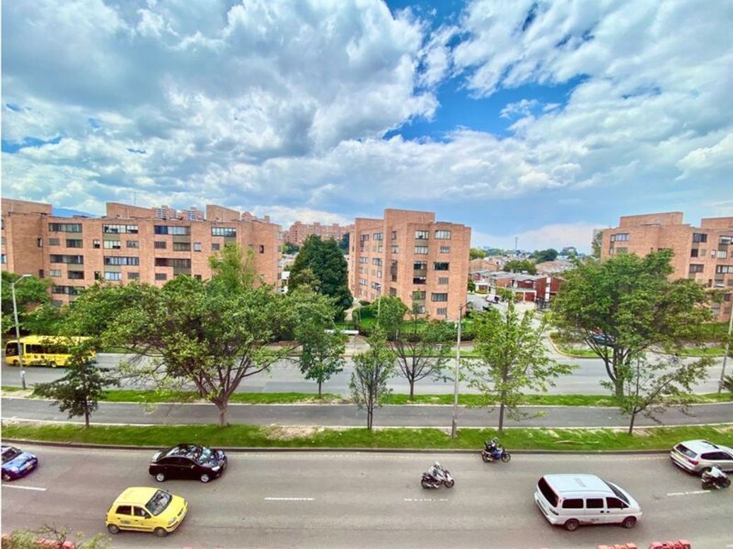 Apartamento de 3 alcobas en venta en Ub. Cordoba, Bogotá, 114 m² · foto 4 de 20