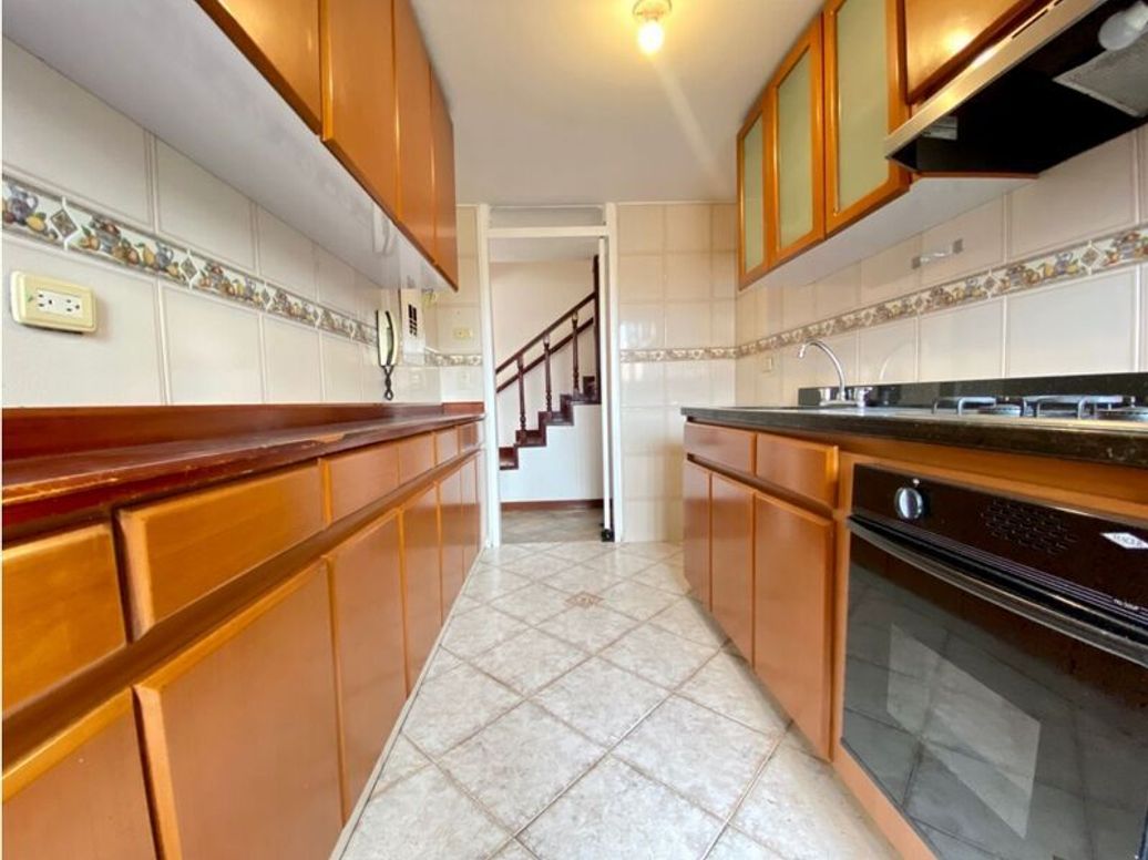 Apartamento de 3 alcobas en venta en Ub. Cordoba, Bogotá, 114 m² · foto 6 de 20