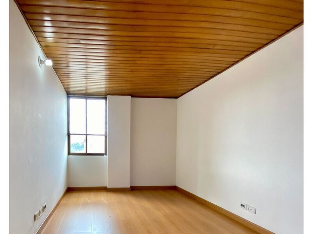 Apartamento de 3 alcobas en venta en Ub. Cordoba, Bogotá, 114 m² · foto 14 de 20