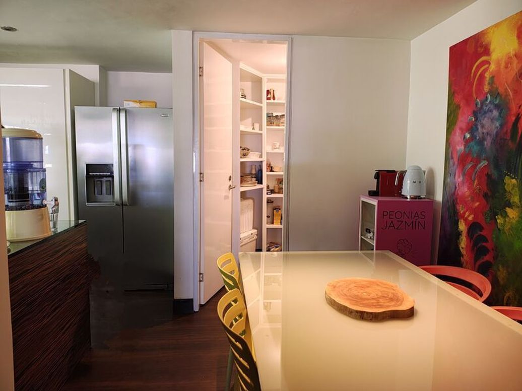 Apartamento de 3 alcobas en venta en El Refugio, Bogotá, 345 m² · foto 5 de 20
