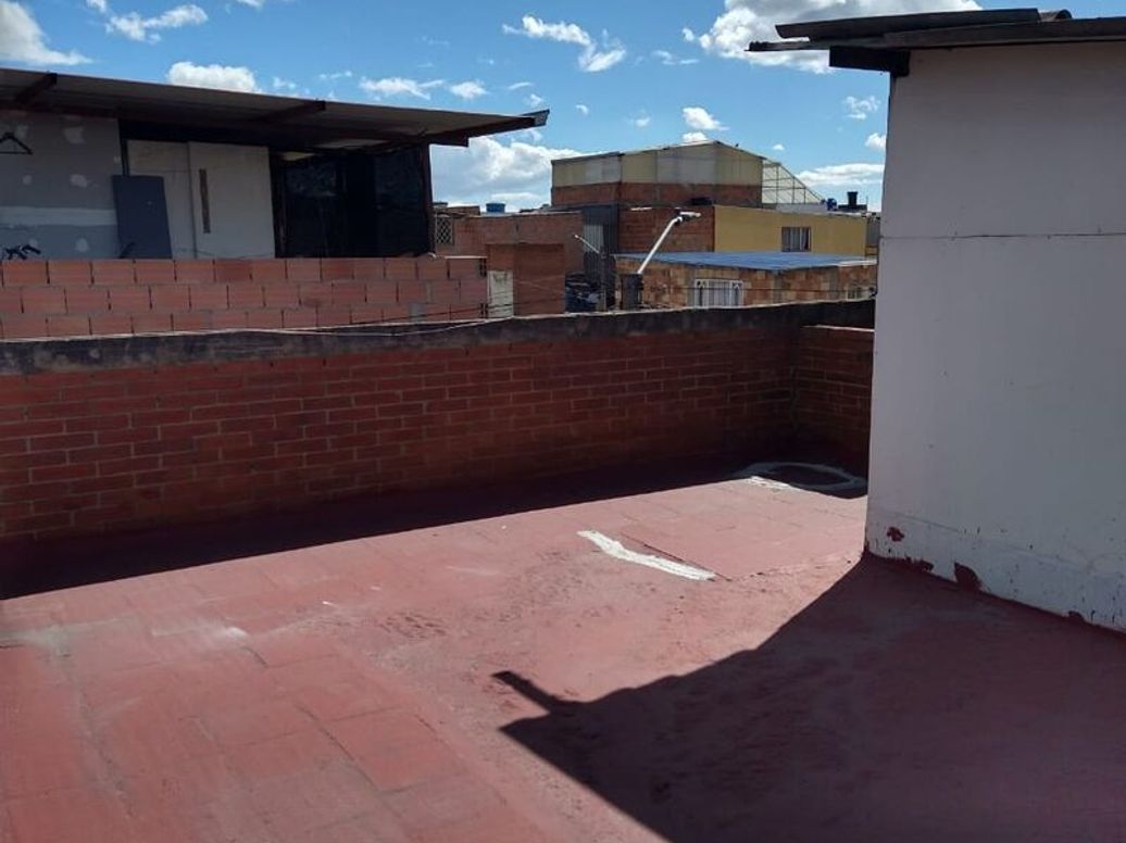 Casa de 13 alcobas en venta en Timiza, Bogotá, 276 m² · foto 20 de 20