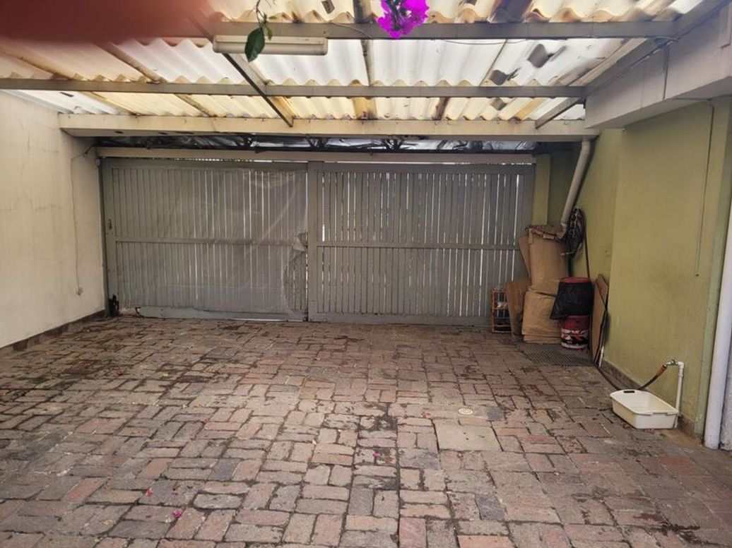 Casa de 3 alcobas en venta en Bella Suiza, Bogotá, 283 m² · foto 4 de 16
