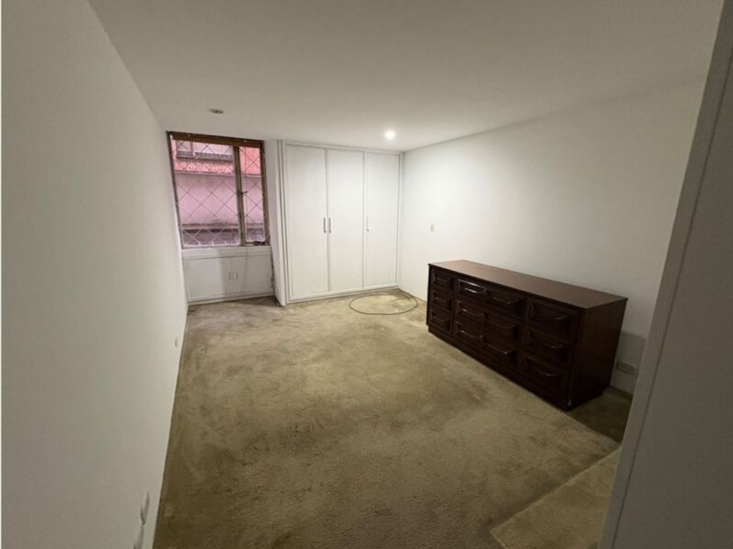 Apartamento de 2 alcobas en venta en Chico Norte Et. Ii, Bogotá, 100 m² · foto 9 de 13