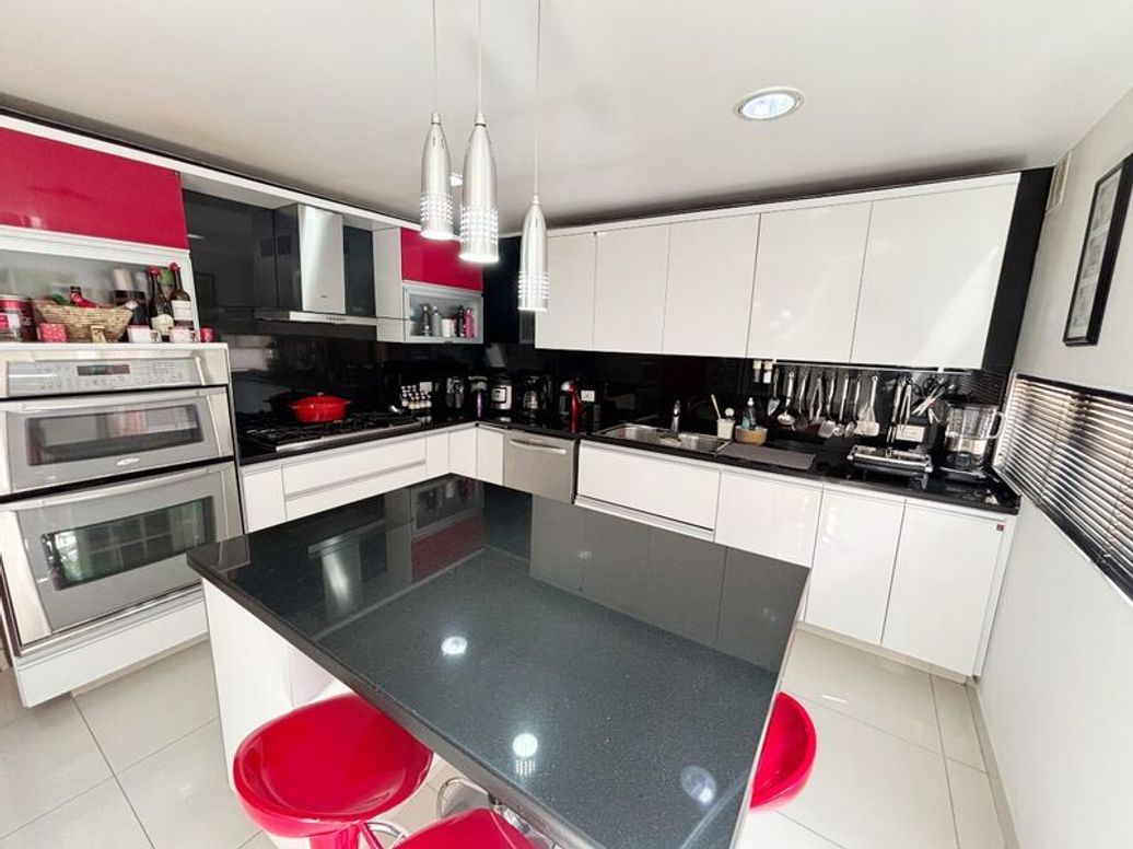 Casa de 4 alcobas en venta en A.S.D., Bogotá, 284 m² · foto 5 de 20