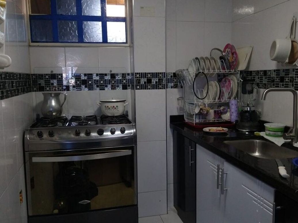Casa de 13 alcobas en venta en Tunjuelito, Bogotá, 312 m² · foto 9 de 10