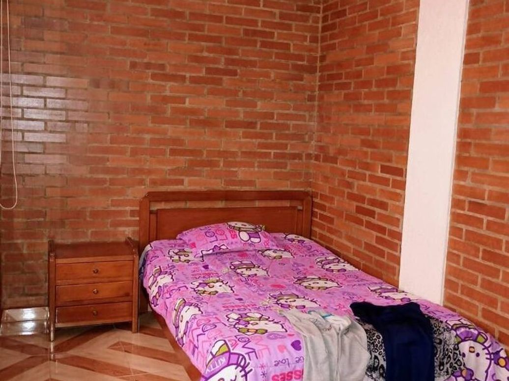 Casa de 5 alcobas en venta en Ub. Catalina, Bogotá, 180 m² · foto 5 de 13