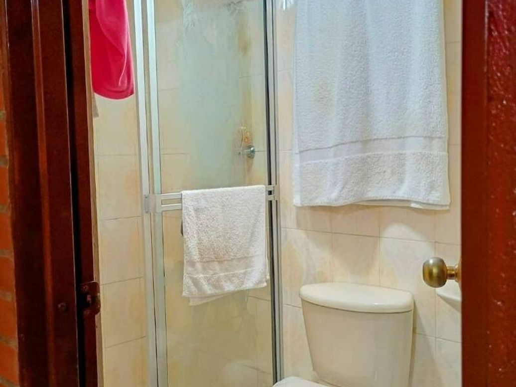 Casa de 5 alcobas en venta en Ub. Catalina, Bogotá, 180 m² · foto 7 de 13