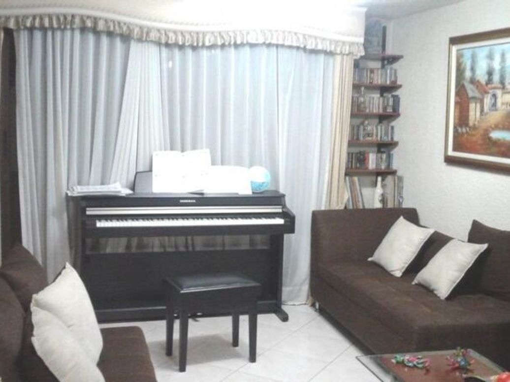 Casa de 3 alcobas en venta en Villa Luz, Bogotá, 156 m² · foto 3 de 19