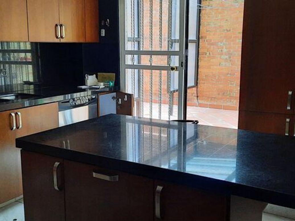 Apartamento de 3 alcobas en venta en Chico, Bogotá, 270 m² · foto 6 de 10