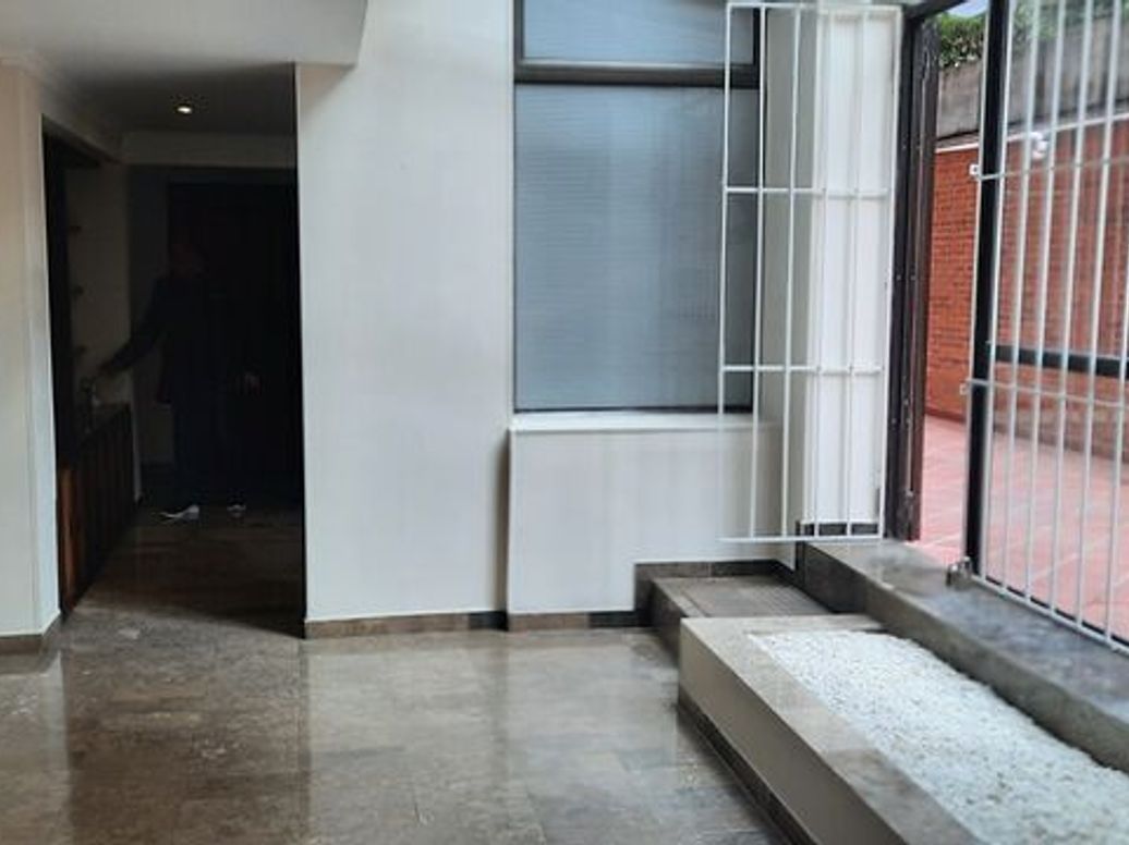 Apartamento de 3 alcobas en venta en Chico, Bogotá, 270 m² · foto 7 de 10