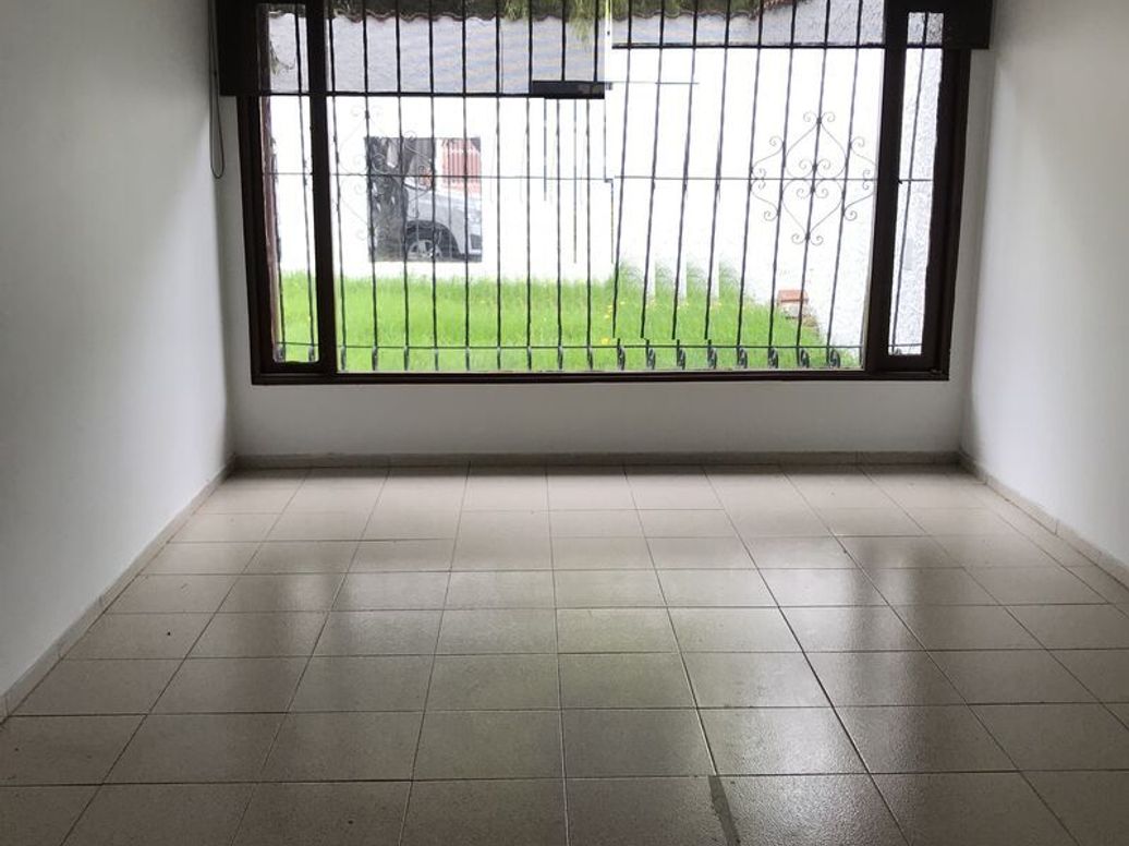 Casa de 4 alcobas en venta en Santa Ana Occidental, Bogotá, 240 m² · foto 4 de 15