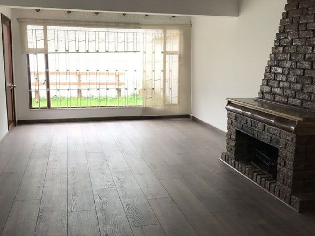 Casa de 4 alcobas en venta en Santa Ana Occidental, Bogotá, 240 m² · foto 7 de 15