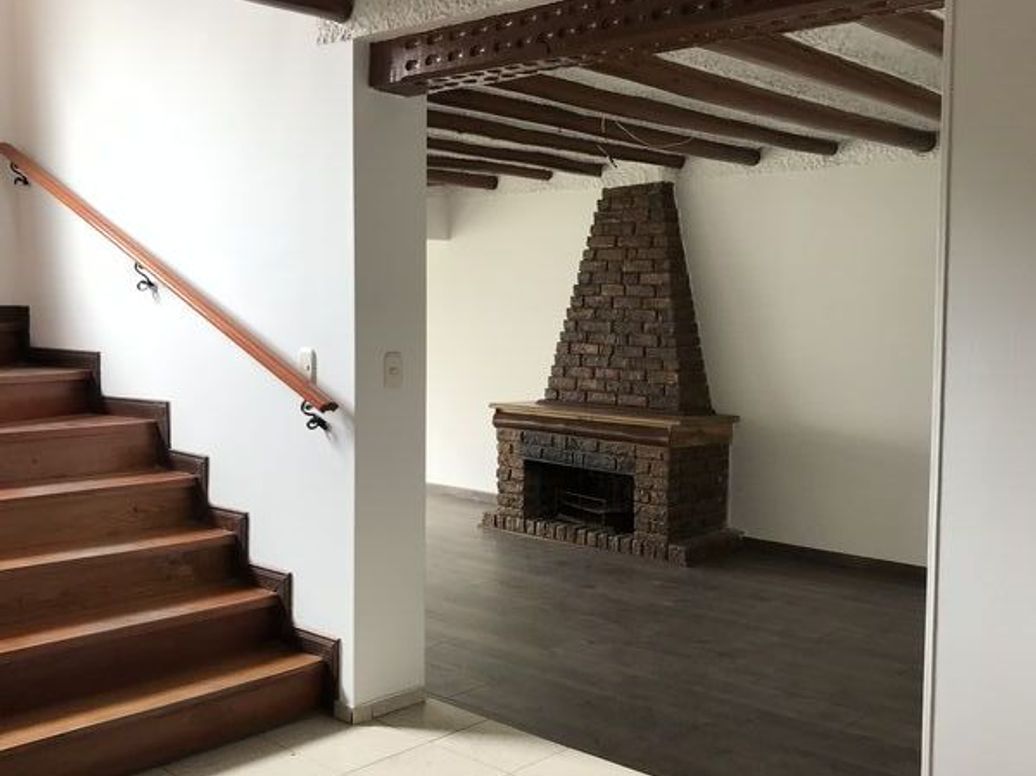 Casa de 4 alcobas en venta en Santa Ana Occidental, Bogotá, 240 m² · foto 6 de 15
