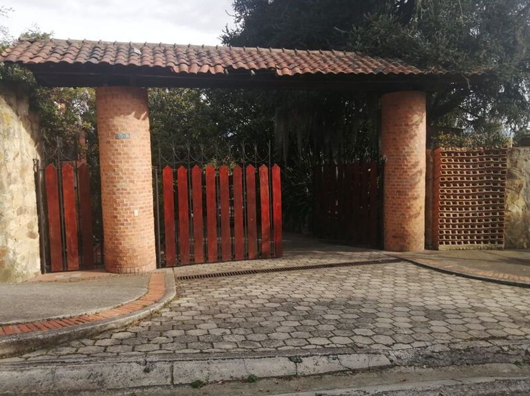 Casa de 4 alcobas en venta en San José De Bavaria, Bogotá, 290 m² · foto 3 de 20