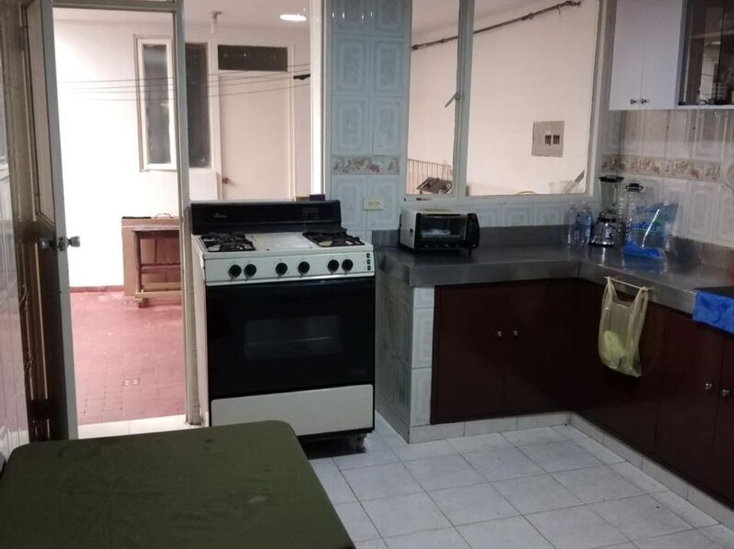 Casa de 5 alcobas en venta en Rafael Núñez, Bogotá, 194 m² · foto 6 de 20